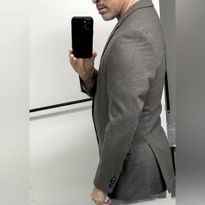 Several Hugo Boss. This GREY virgin wool men’s suit jacket 44R. Good condition!